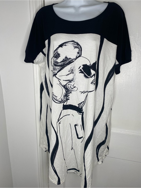 Joseph Ribkoff Tops - Joseph Ribkoff Black & White Luxury Graphic Short-Sleeve Designer Top